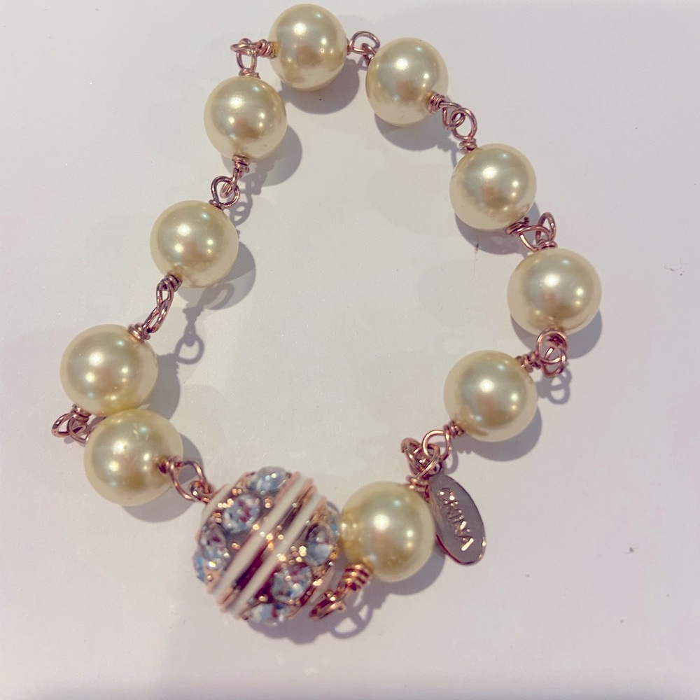 Akkad Pearl and Stone bracelet. NWOT